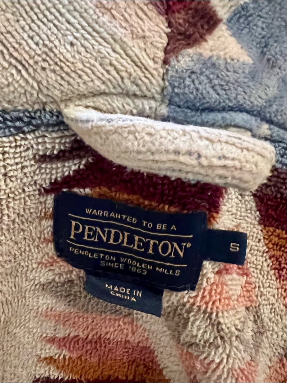 Pendleton Robe Wyeth Trail - Picture 7 of 7